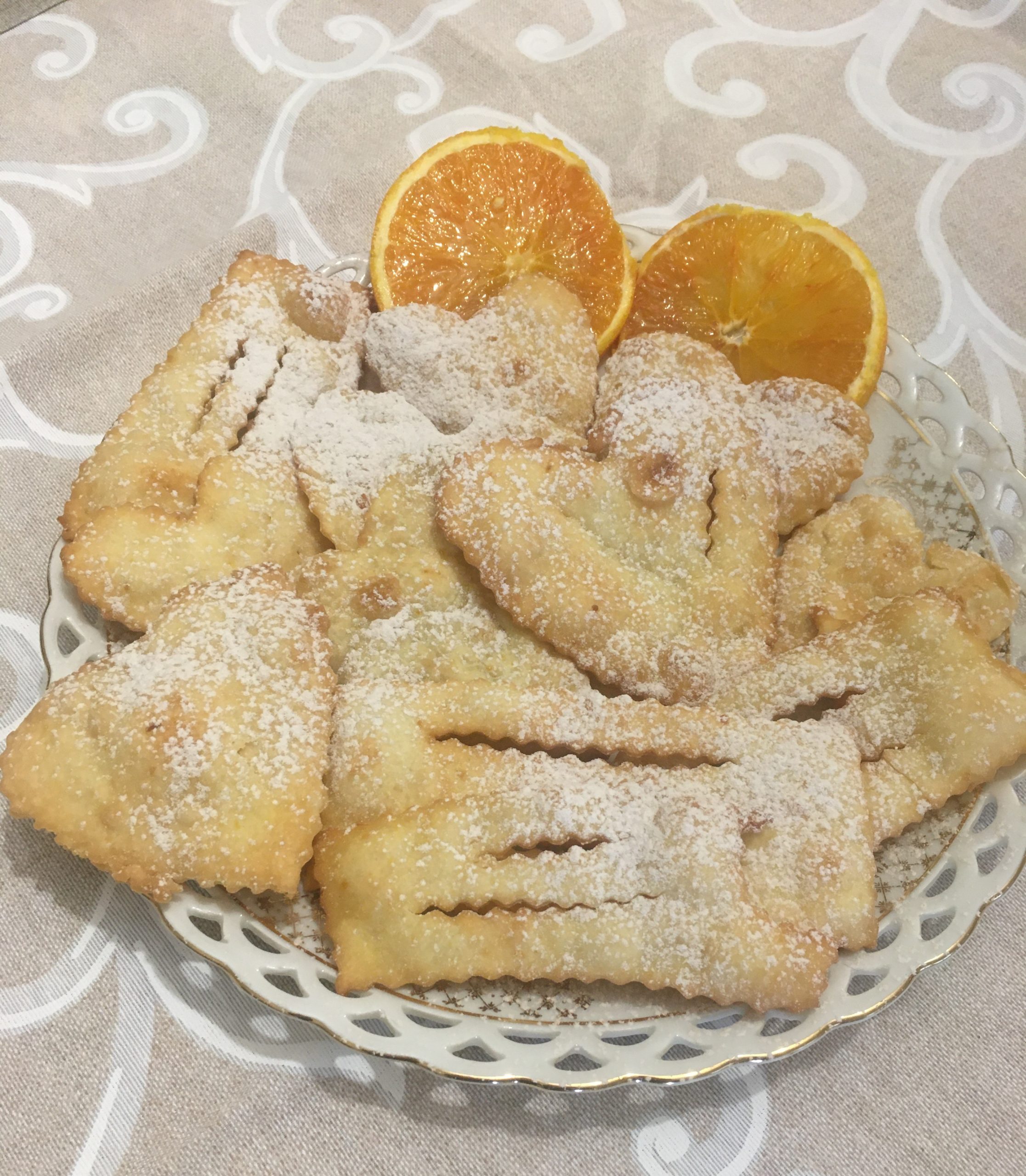 Scopri di più sull'articolo Chiachiere di carnevale all’arancia